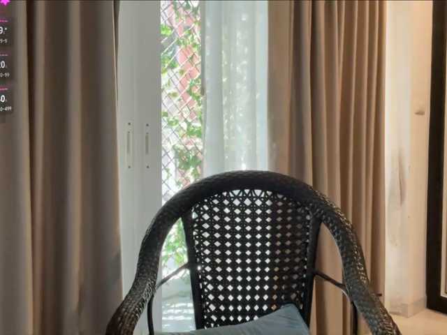 ValeriaHova, en vivo ahora en BongaCams