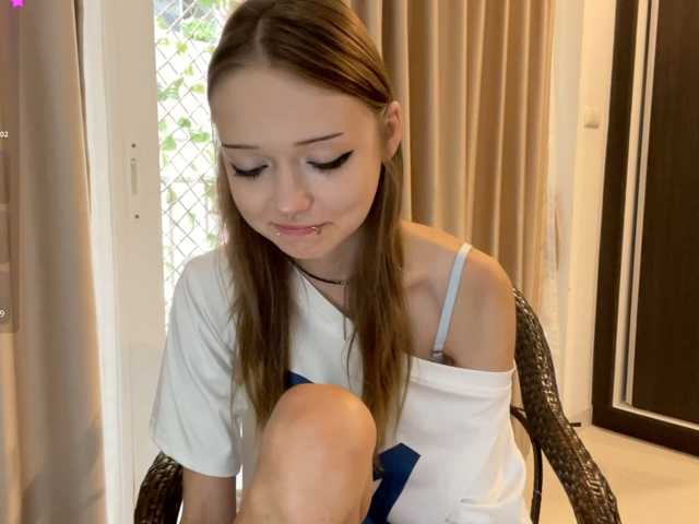 ValeriaHova live cam on BongaCams