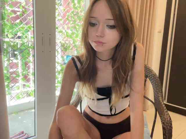 ValeriaHova webcam