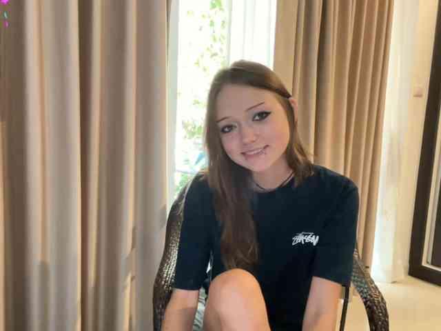 ValeriaHova webcam