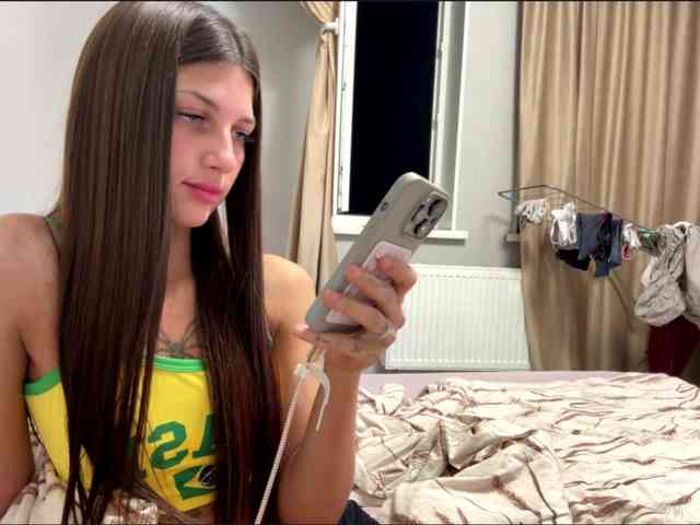 KaterinaNanol webcam