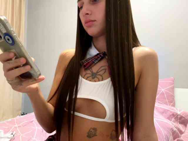 KaterinaNanol webcam