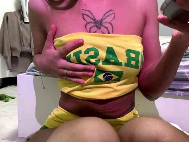 KaterinaNanol webcam
