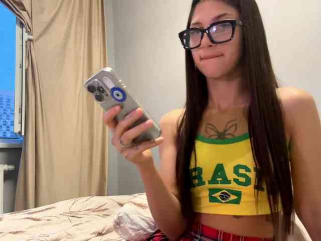 KaterinaNanol webcam