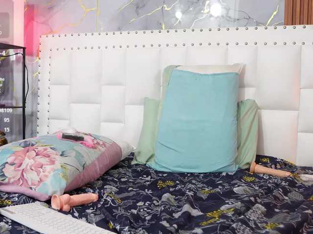 PlumpVixen live cam on BongaCams