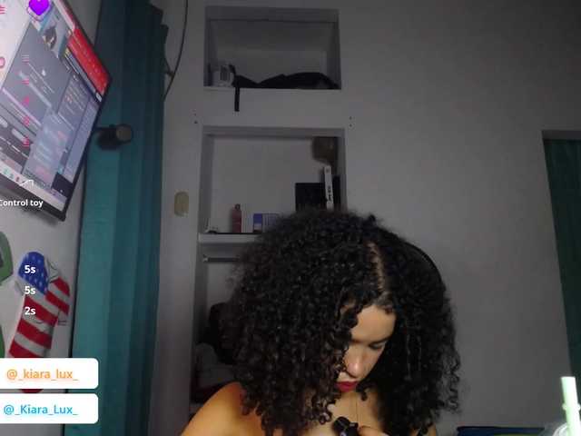 Kiara-Lux live cam on BongaCams