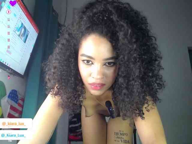Kiara-Lux webcam