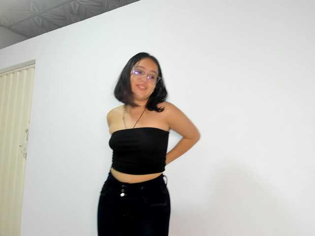 Sophia-and-gael live cam on BongaCams