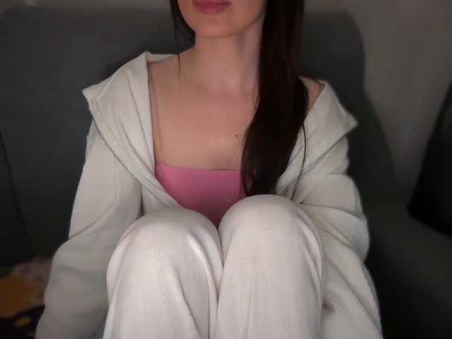 emishy live cam