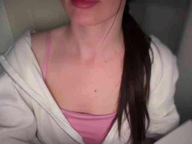 emishy webcam