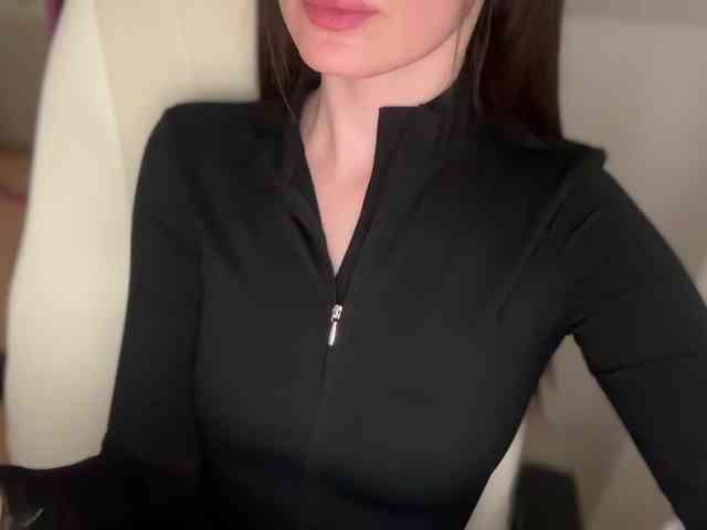 Модель: emishy
