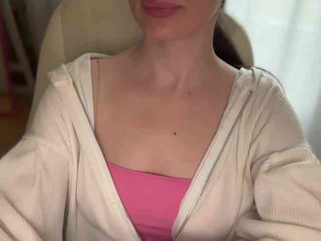 emishy webcam