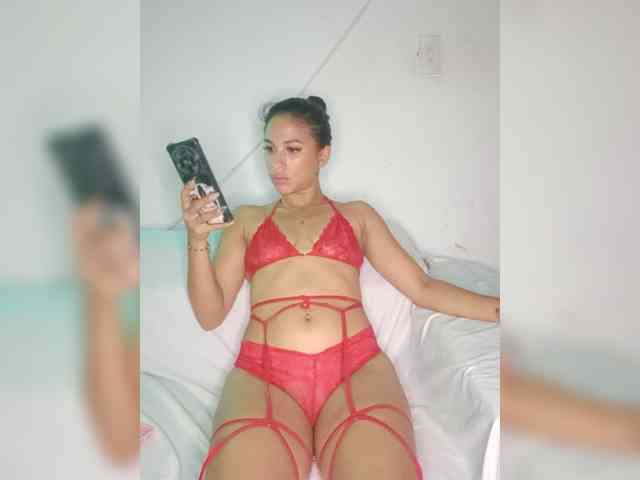 AshleyyGreene webcam