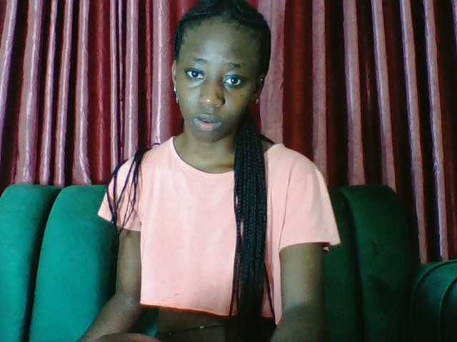 Sweetsmile23 live cam on BongaCams