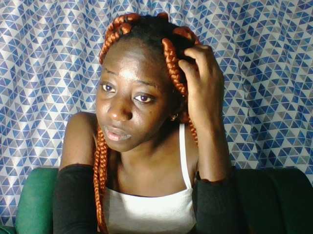Sweetsmile23 live cam on BongaCams