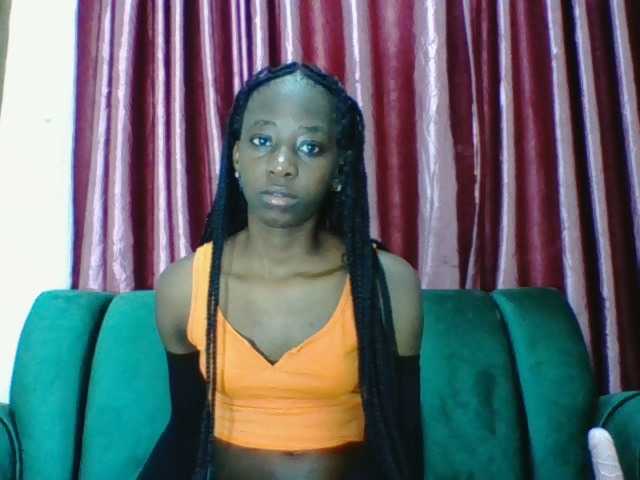 Sweetsmile23 live cam on BongaCams