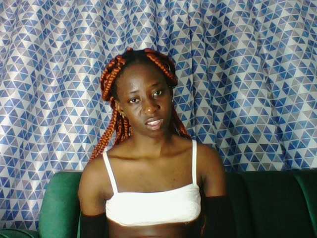 Sweetsmile23 live cam on BongaCams