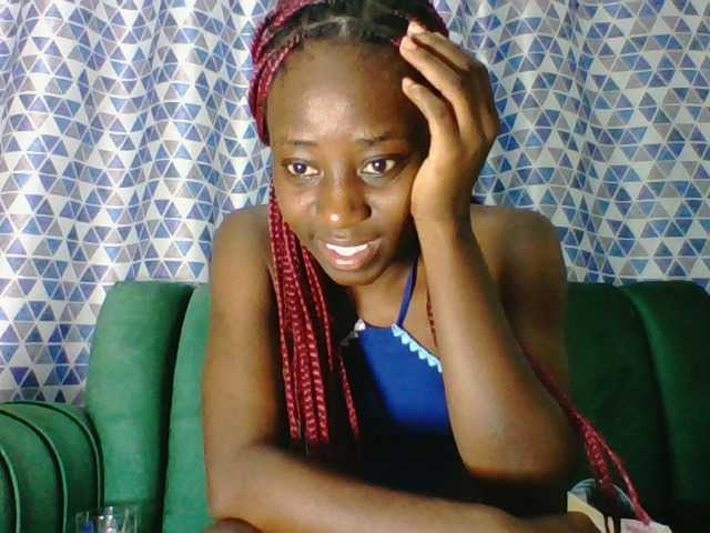 Sweetsmile23 live cam on BongaCams