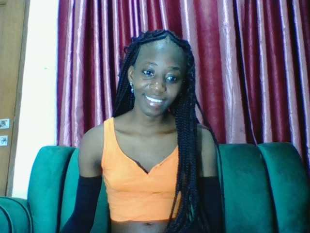 Sweetsmile23 live cam on BongaCams