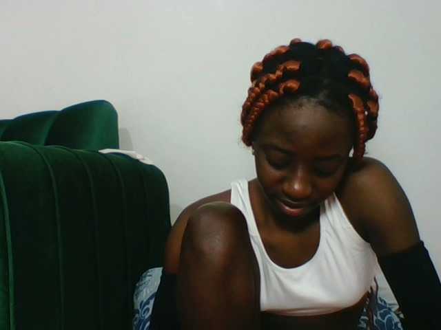 Sweetsmile23 live webcam show