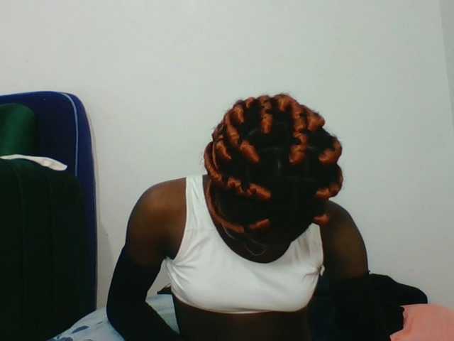 Sweetsmile23 live cam on BongaCams