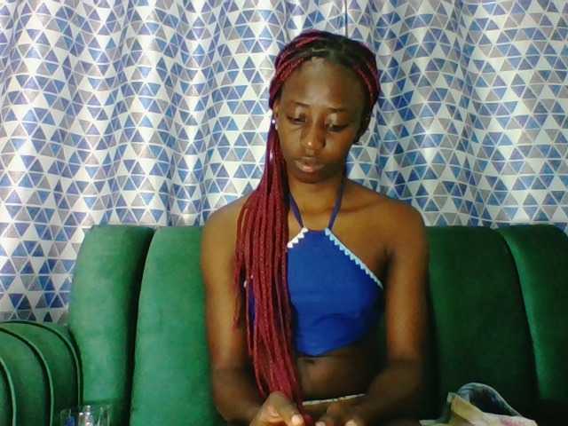 Sweetsmile23 live cam on BongaCams