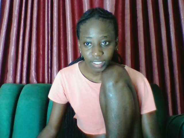 Sweetsmile23 live cam on BongaCams
