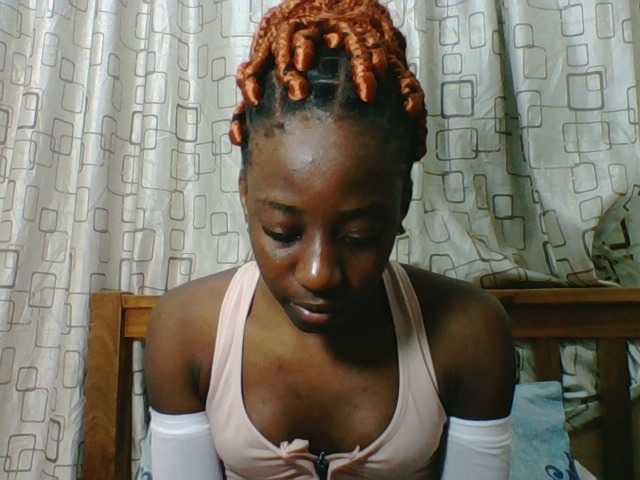 Sweetsmile23 live cam on BongaCams