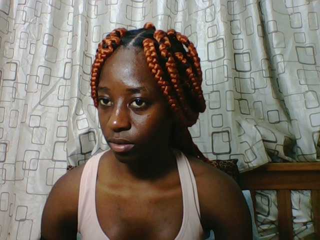 Sweetsmile23 live cam on BongaCams