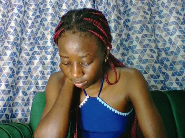 Sweetsmile23 live cam on BongaCams