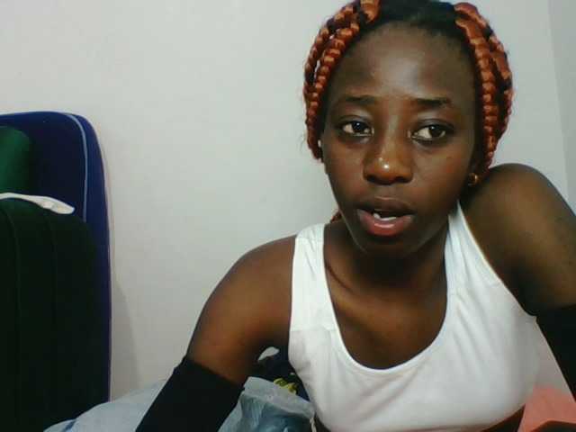 Sweetsmile23 live webcam show