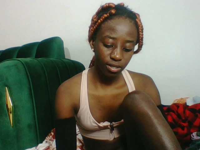 Sweetsmile23 live webcam show