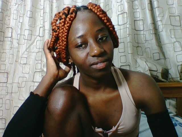 Sweetsmile23 live cam on BongaCams