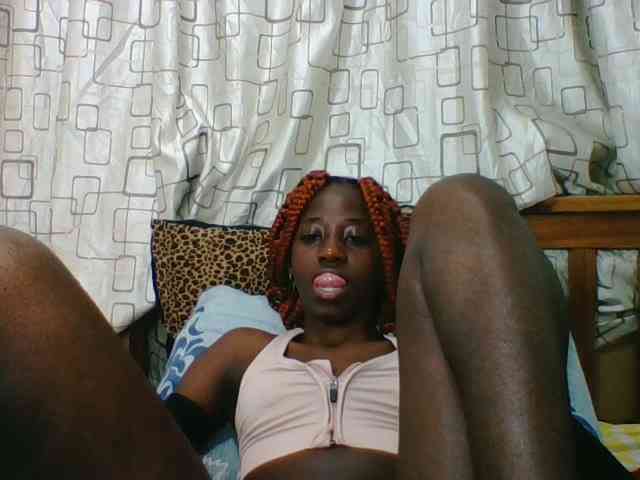 Sweetsmile23 webcam