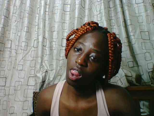 Sweetsmile23 webcam
