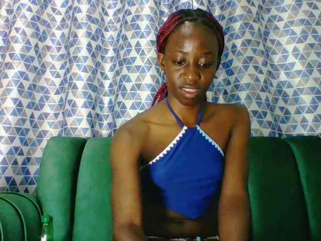 Sweetsmile23 webcam