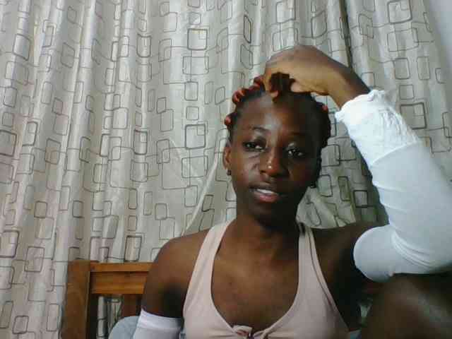 Sweetsmile23 webcam