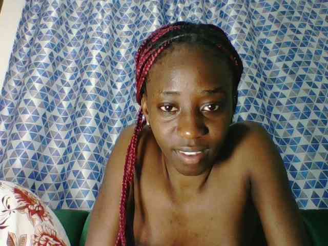 Sweetsmile23 webcam