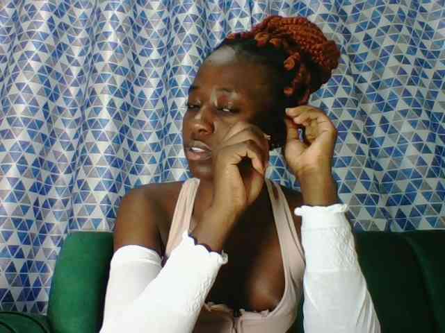 Sweetsmile23 webcam