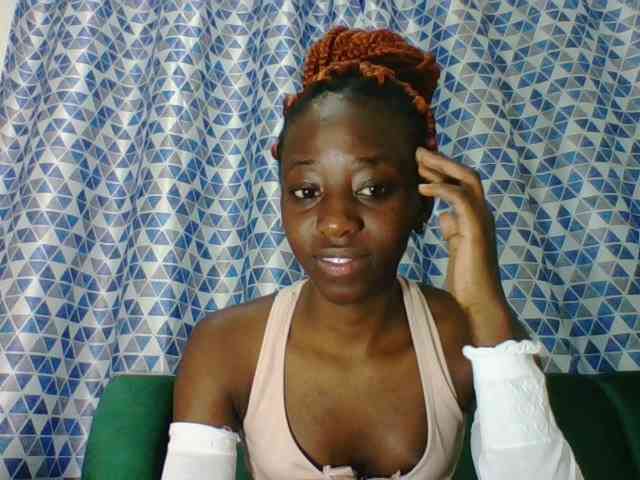 Sweetsmile23 webcam