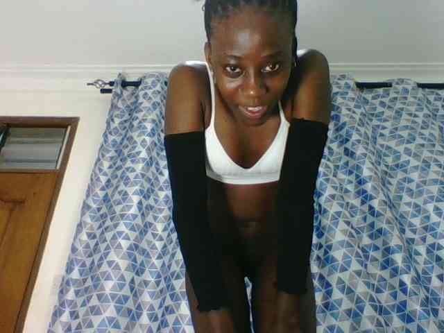 Sweetsmile23 webcam