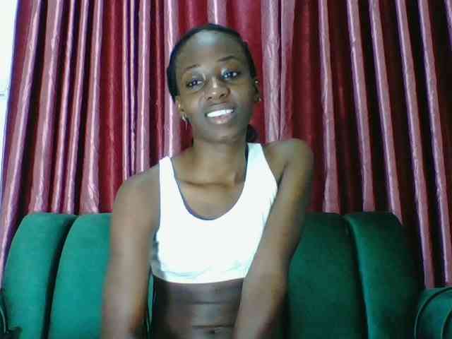 Sweetsmile23 webcam