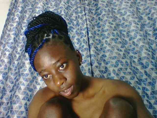 Sweetsmile23 webcam