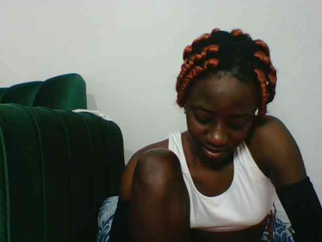 Sweetsmile23 webcam