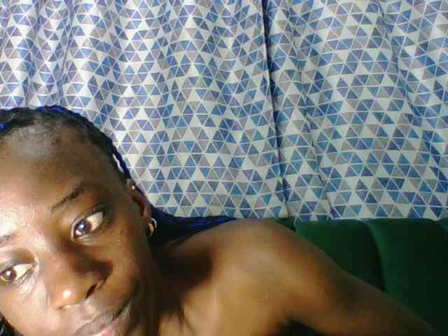 Sweetsmile23 webcam