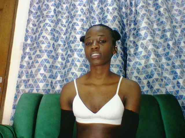 Sweetsmile23 webcam