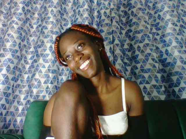 Sweetsmile23 webcam