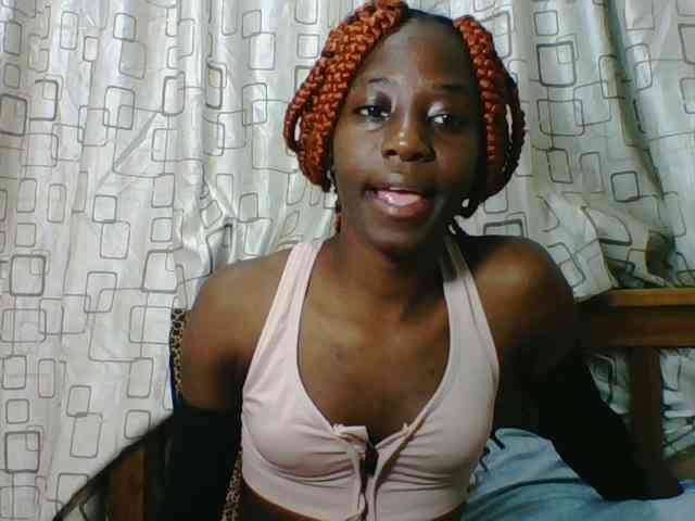 Sweetsmile23 webcam