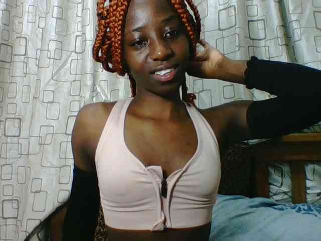 Sweetsmile23 webcam