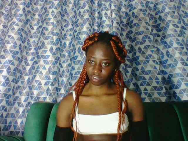 Sweetsmile23 webcam